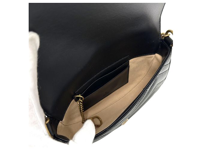 Borsa a Spalla in Pelle GG Marmont di Gucci Nero - vista 5