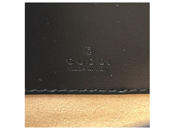 Borsa a Spalla in Pelle GG Marmont di Gucci Nero - vista 6