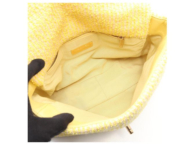 Borsa a Spalla Chanel 19 Matelassé Gialla Giallo - vista 3