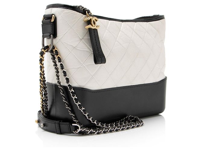 Chanel Gabrielle Médio Hobo em Couro de Bezerro Envelhecido Preto - vista 2
