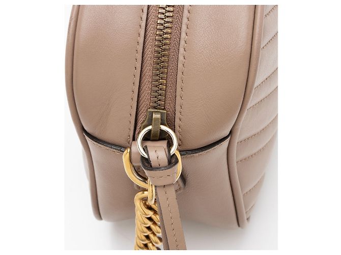 Bolso de cámara pequeño Gucci Matelassé de cuero GG Marmont Castaño Beige - vista 10