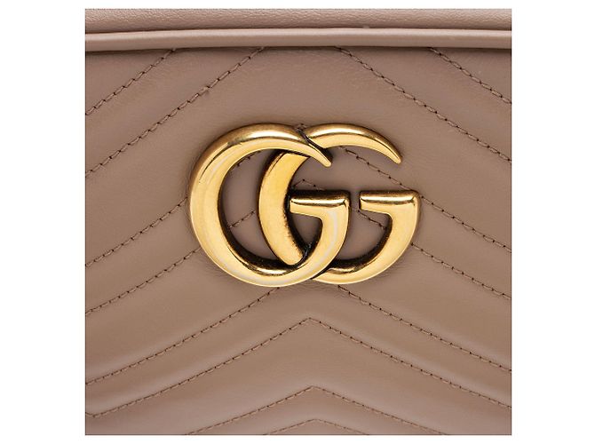 Bolso de cámara pequeño Gucci Matelassé de cuero GG Marmont Castaño Beige - vista 9
