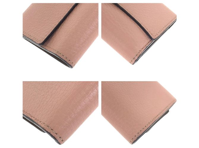 Cartera Compacta Capucines Louis Vuitton de Cuero Rosa - vista 3
