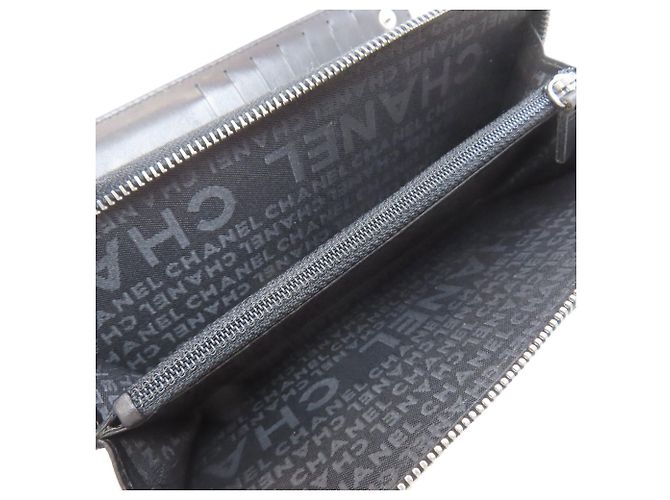 Portafoglio lungo matelassé Chanel in pelle nera Nero - vista 5