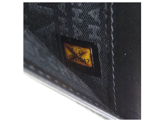 Portafoglio lungo matelassé Chanel in pelle nera Nero - vista 8
