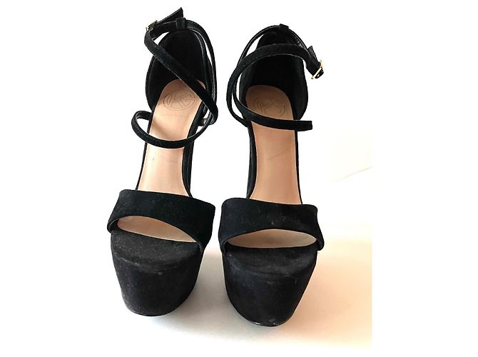 Sandali con tacco a piattaforma in suede Nanette di Kurt Geiger Nero - vista 6