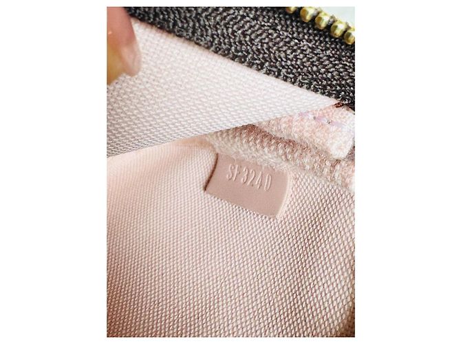 Vivienne Louis Vuitton Mini Pochette Accessori – Edizione Limitata Natale 2020 Marrone Rosa - vista 8