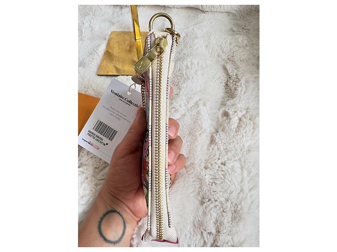 Louis Vuitton Mini Pochette Accessoires "Vivienne Hollywood" – Edizione Limitata Rosa Bianco - vista 8