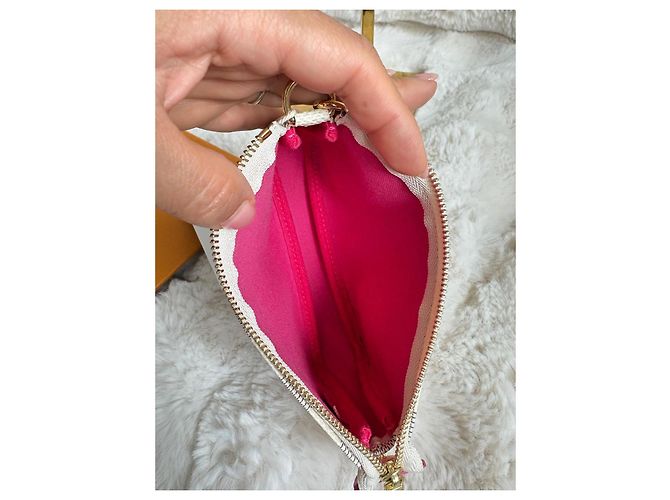 Louis Vuitton Mini Pochette Accessoires "Vivienne Hollywood" – Edizione Limitata Rosa Bianco - vista 9