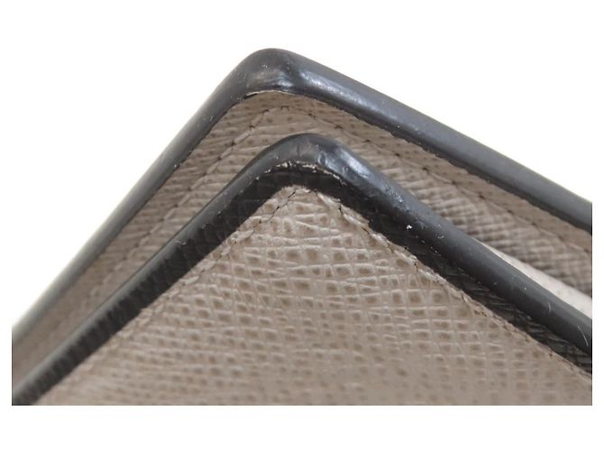 Brazza Cartera larga de cuero Taiga Louis Vuitton Castaño - vista 12