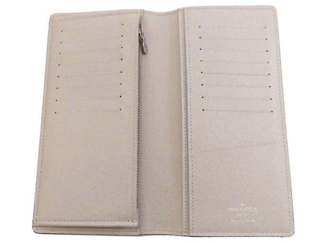 Brazza Cartera larga de cuero Taiga Louis Vuitton Castaño - vista 4