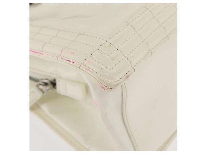 Borsa Boy Chanel in pelle verniciata bianca con catena, CC argento, Auth YKZ1054A Bianco - vista 10