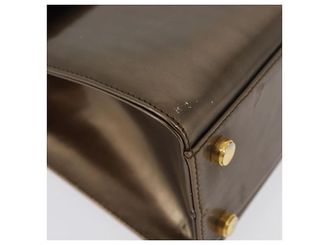 Salvatore Ferragamo Borsa a mano Gancini in pelle verniciata marrone e oro Auth hk3581 D'oro - vista 10
