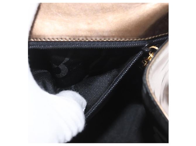 Salvatore Ferragamo Borsa a mano Gancini in pelle verniciata marrone e oro Auth hk3581 D'oro - vista 19