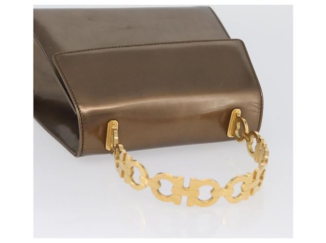 Salvatore Ferragamo Borsa a mano Gancini in pelle verniciata marrone e oro Auth hk3581 D'oro - vista 6