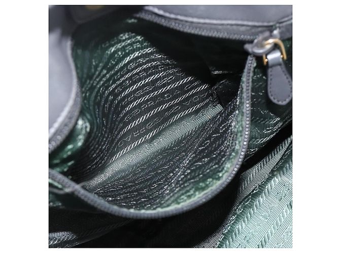 Borsa a mano PRADA in nylon 2 vie verde oro Auth bs34262 D'oro - vista 22