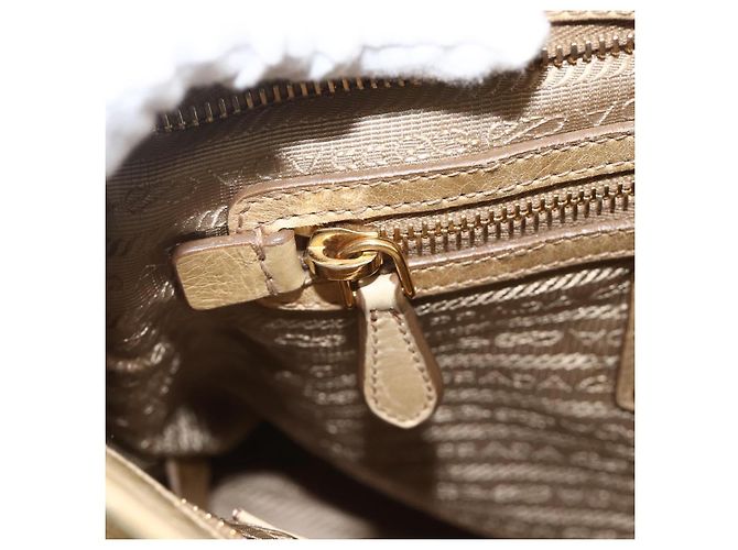 PRADA Borsa a Mano in Pelle 2 in 1 Beige Oro Auth 174345 D'oro - vista 25