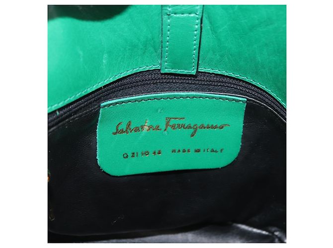 Borsa a Spalla Salvatore Ferragamo in Pelle Verde Oro Auth 167004A D'oro - vista 15
