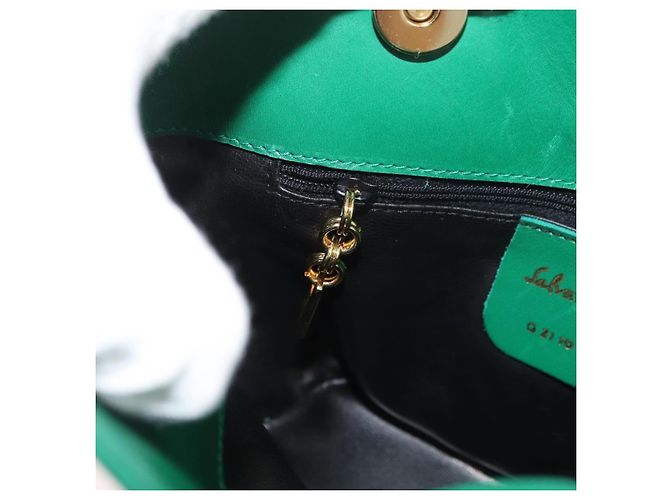 Borsa a Spalla Salvatore Ferragamo in Pelle Verde Oro Auth 167004A D'oro - vista 19