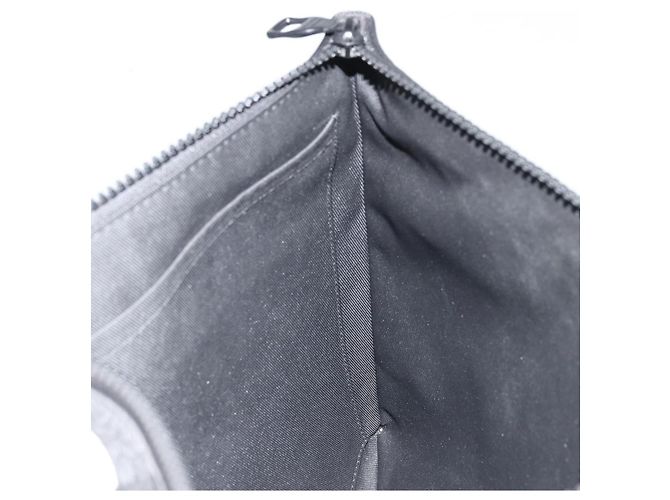 LOUIS VUITTON Taurillon Clemence LV Friend Pochette A4 Nera M80147 Auth YKZ1165SAM Nero - vista 18