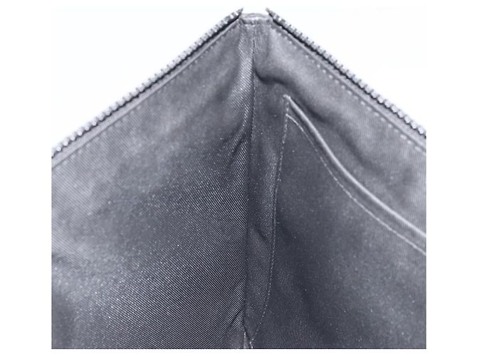 LOUIS VUITTON Taurillon Clemence LV Friend Pochette A4 Nera M80147 Auth YKZ1165SAM Nero - vista 19