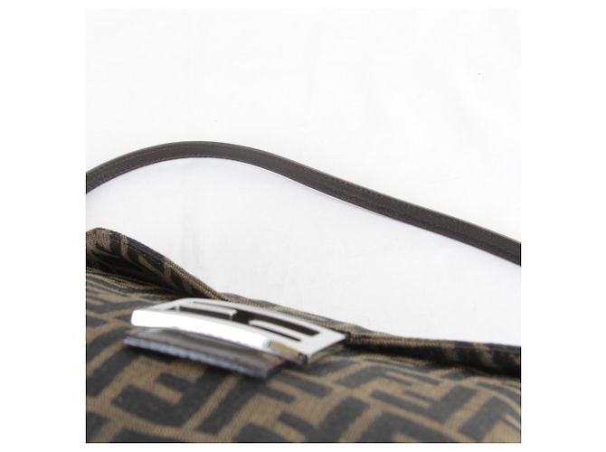 Borsa a Spalla Mamma Bucket Zucca di Fendi Marrone Cachi - vista 10