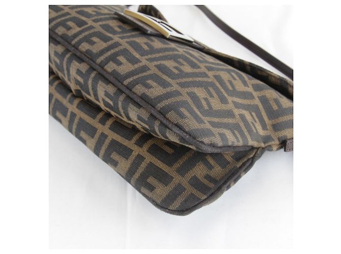 Borsa a Spalla Mamma Bucket Zucca di Fendi Marrone Cachi - vista 5