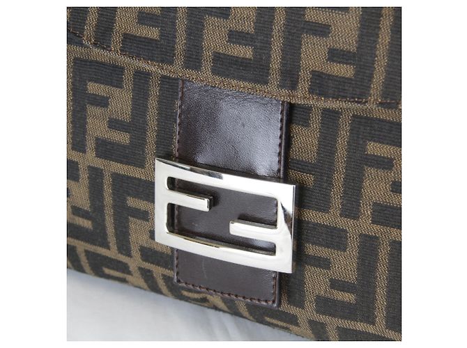 Borsa a Spalla Mamma Bucket Zucca di Fendi Marrone Cachi - vista 8