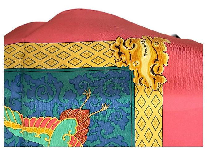 Foulard in seta Hermès blu e rosa con motivi floreali - vista 4