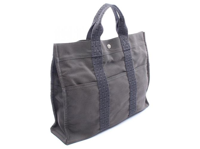 Hermès Herline MM Tote Bag aus grauem Nylon Braun - Ansicht 2