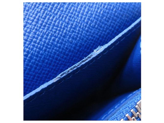 Brazza Louis Vuitton Taiga V-Shape Long Wallet Black Blue - view 7
