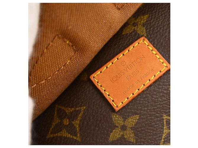 Borsa Saumur Louis Vuitton in tela Monogram 30 Marrone - vista 5