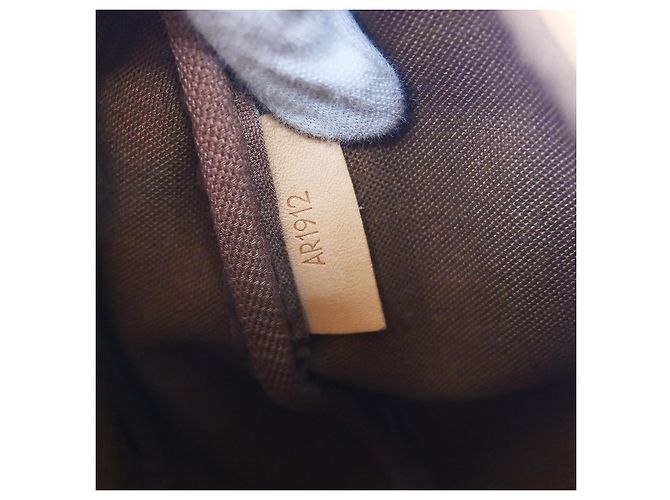 Borsa Saumur Louis Vuitton in tela Monogram 30 Marrone - vista 6