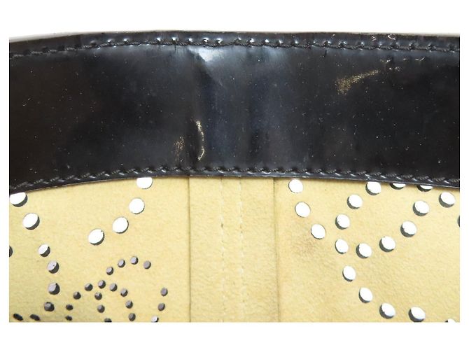 Borsa a mano perforata Coco Mark di Chanel Nero - vista 15