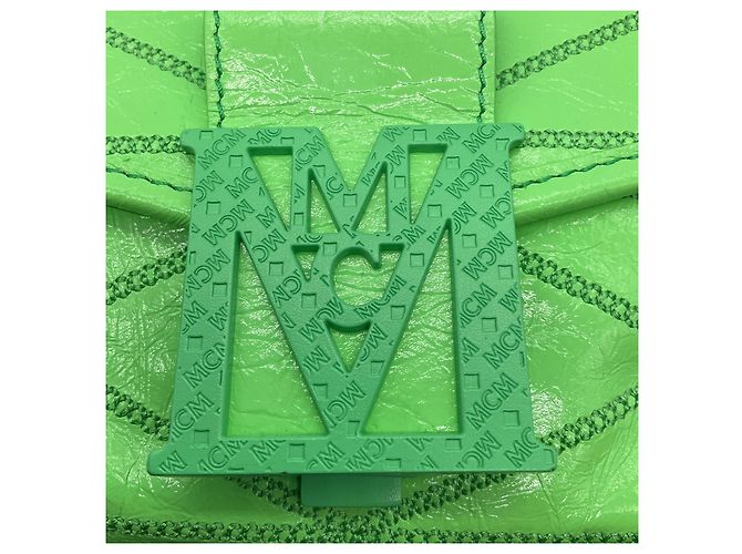 Borsa a tracolla Travia in pelle verde chiaro MCM - vista 9