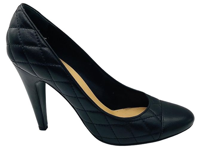 Pumps in pelle trapuntata Chanel nera / argento con logo CC Nero - vista 2