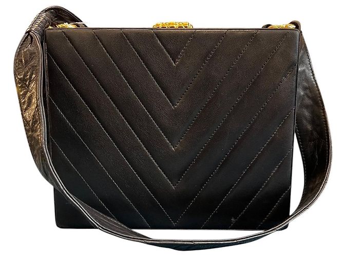 Borsa a spalla in agnello nero Chanel 1986 - vista 4