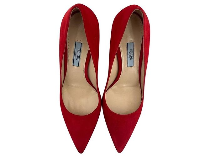 NWOB Prada Rote Wildleder Pumps mit Spitzem Zeh Größe 37,5 Gebraucht - Ansicht 3