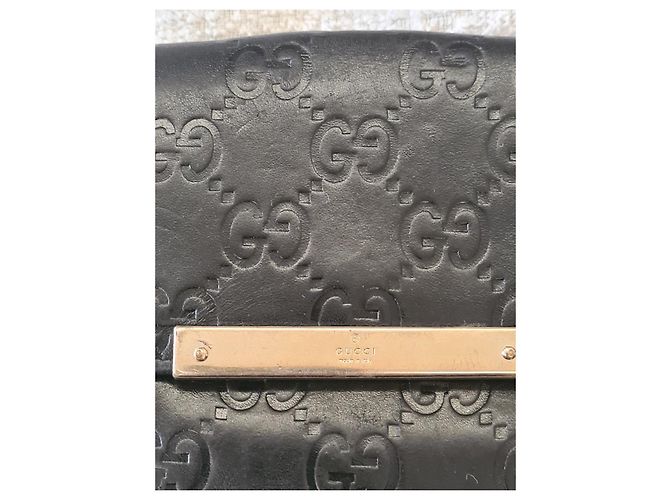 Gucci black leather wallet with embossed GG - view 2