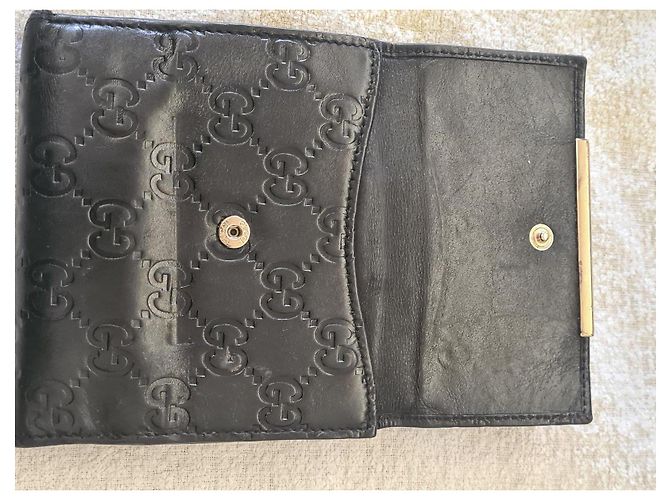Gucci black leather wallet with embossed GG - view 4