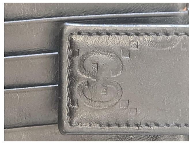 Gucci black leather wallet with embossed GG - view 9