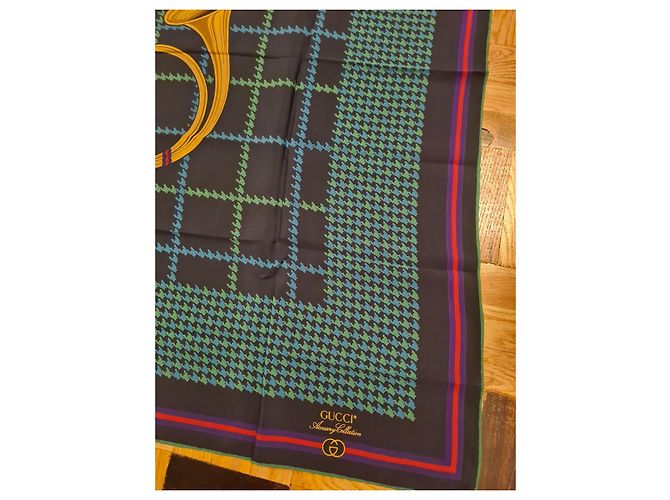 Foulard Gucci in seta con stampa a spina di pesce e corno francese Nero Rosso Blu D'oro Verde Porpora - vista 3