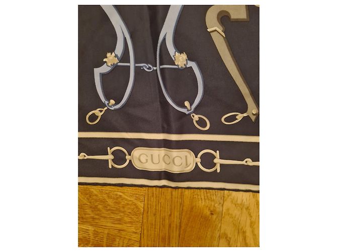 Gucci Seidenschal mit Pferdegeschirr-Muster Weiß Golden Dunkelblau - Ansicht 4