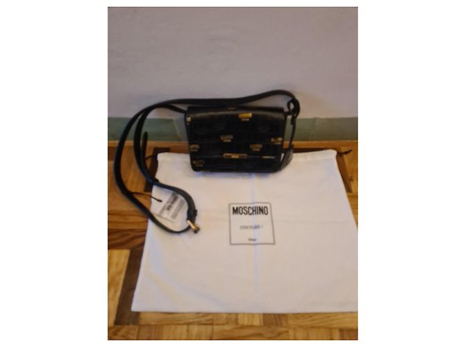 Bolsa Moschino em couro preto com efeito crocodilo - vista 2