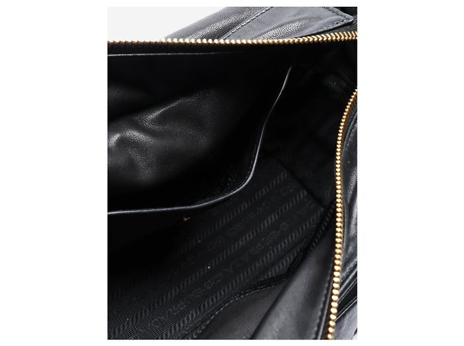 Prada Schultertasche aus schwarzem Leder Explore - Ansicht 7
