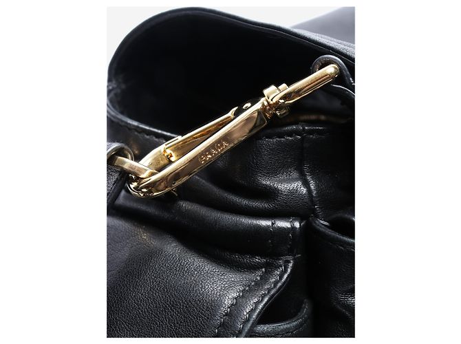 Prada Schultertasche aus schwarzem Leder Explore - Ansicht 8