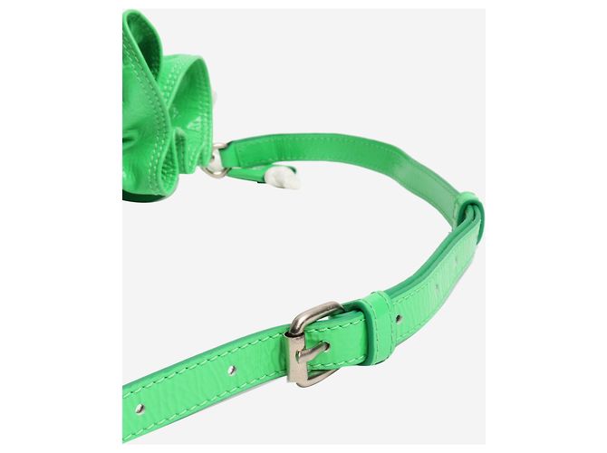 Courreges Eimer Tasche aus acidgrünem Lackleder mit Toggle-Verschluss - Ansicht 8