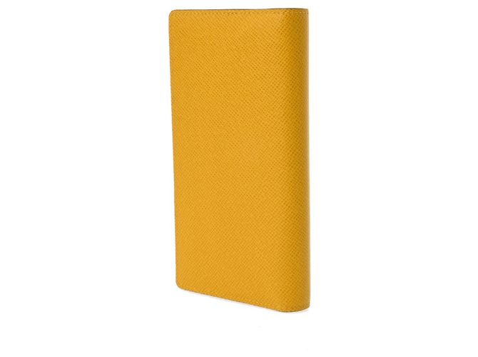 Portafoglio Lungo Brazza in Taiga Louis Vuitton Giallo - vista 3