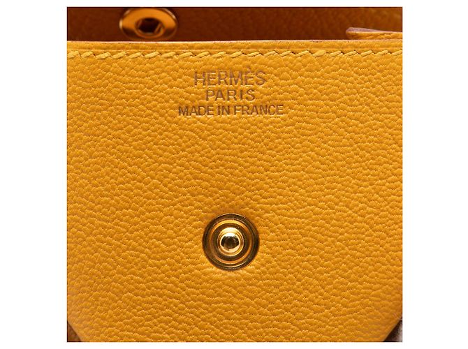 Monedero Le 24 en cabra Mysore amarillo Hermès Mostaza - vista 5