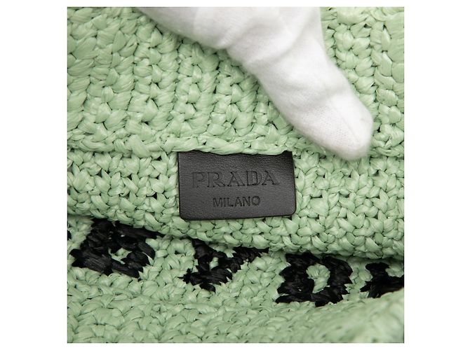 Prada Grüner kleiner Tote aus gehäkeltem Raphia-Effekt mit besticktem Logo Hellgrün - Ansicht 5